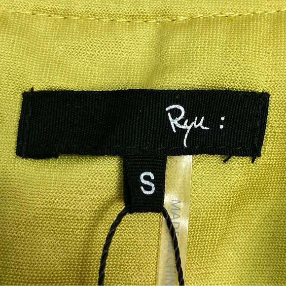 ModCloth Ryu Ruffled Duponi Jacket Women’s Size S Snap Closure Pockets Flower - Picture 7 of 8